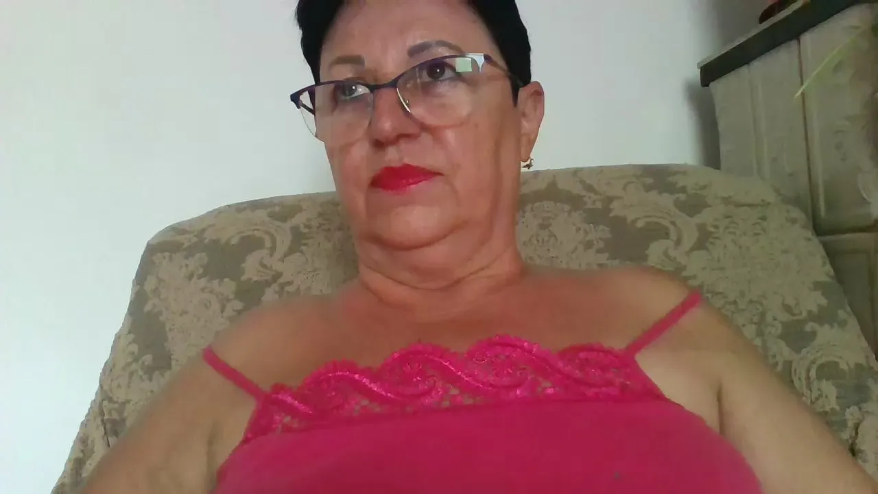 Freechat hotangelt on Cam4