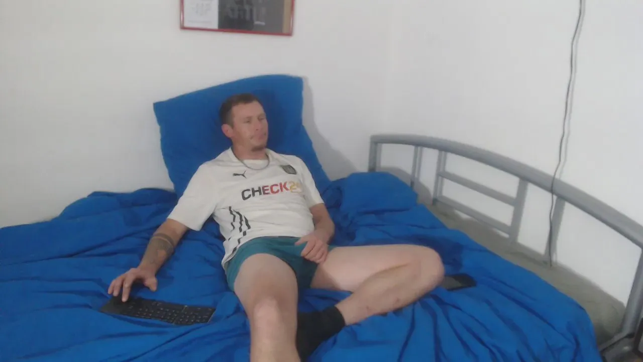 Offline Hotloversax06 on Cam4