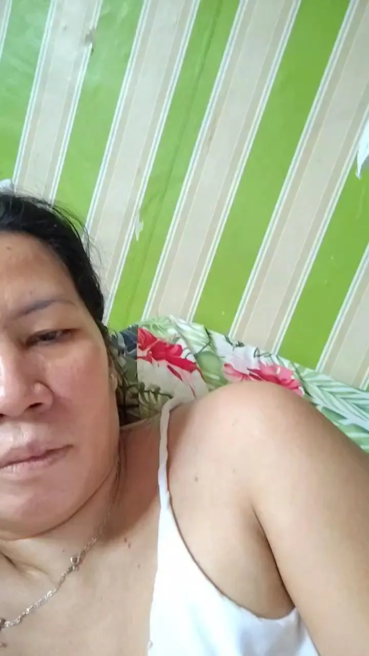 Freechat Hotmama45 on Cam4