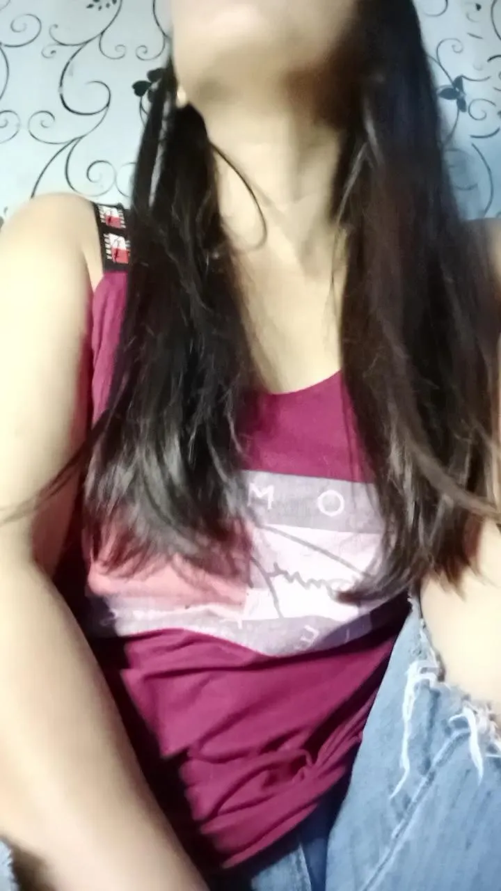 Offline HotSexyVanessa on Cam4