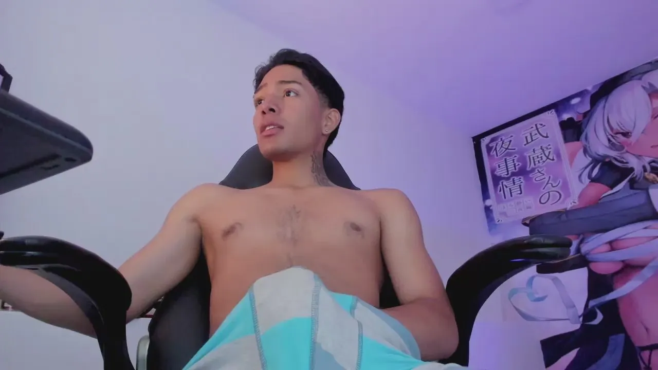 Offline Hunter_Booy on Cam4