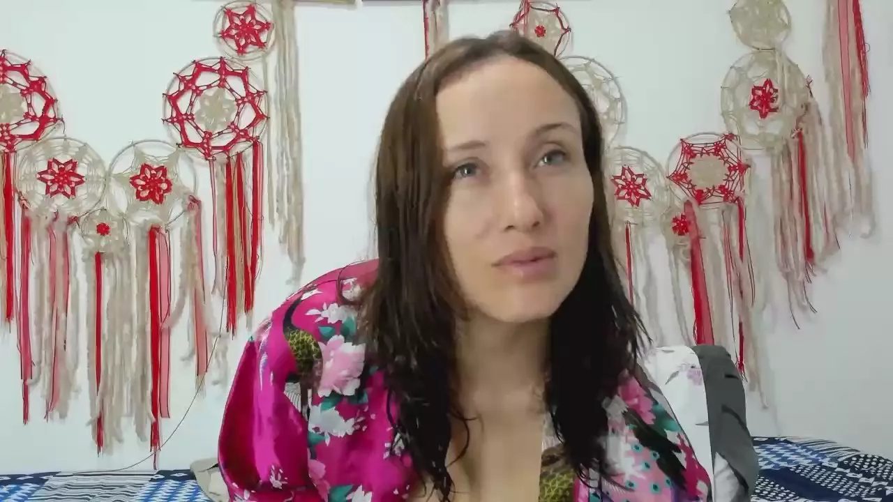 Offline IberianMoonMK on Cam4