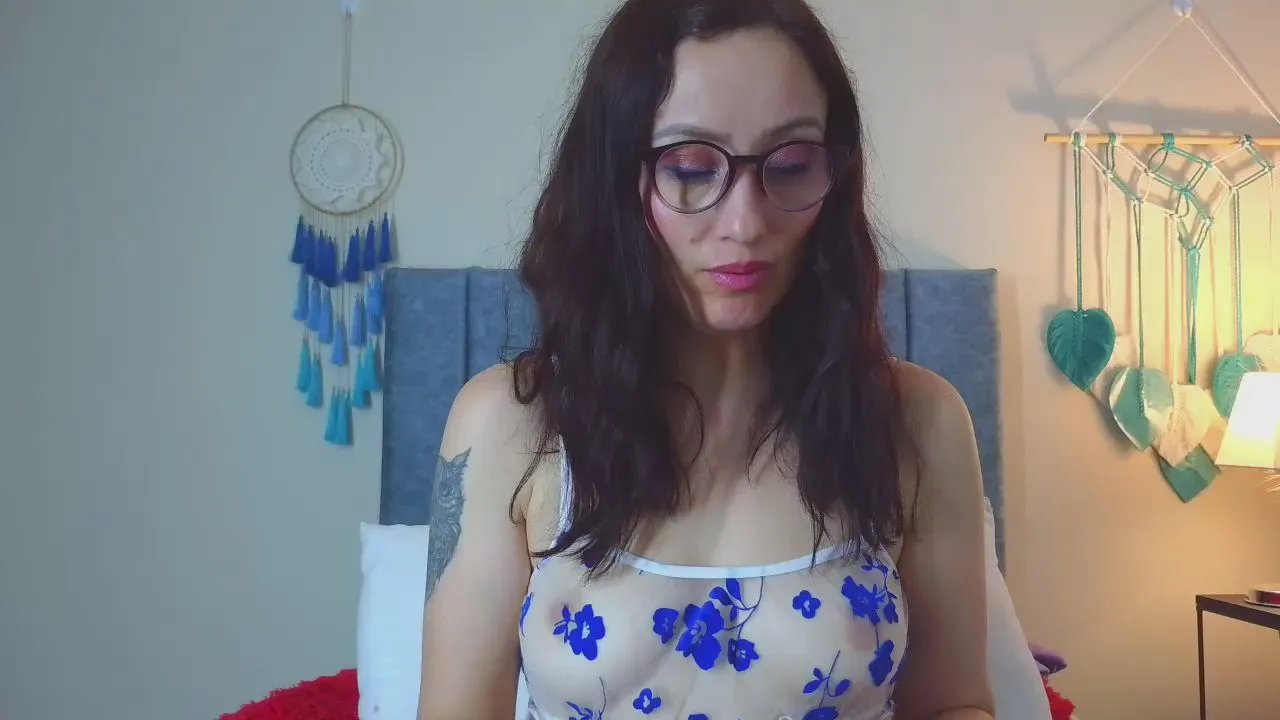 Offline IberianMoonMK on Cam4