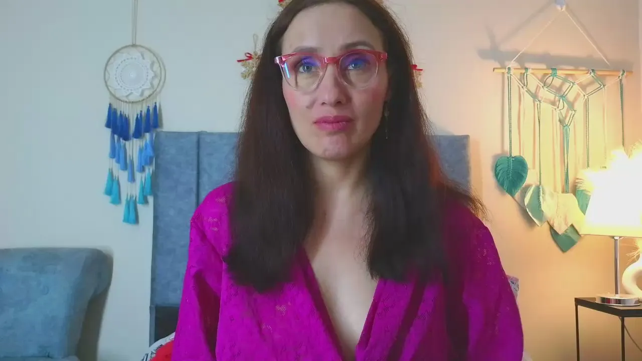 Offline IberianMoonMK on Cam4