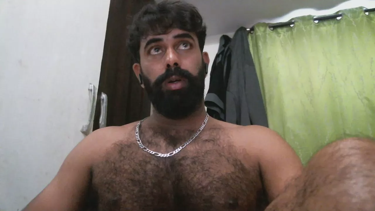 Offline Indiankinghairy on Cam4