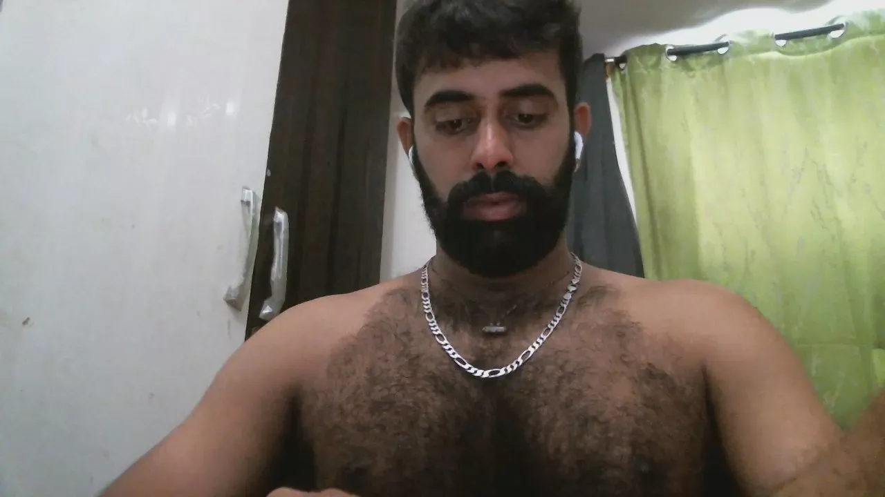 Offline Indiankinghairy on Cam4
