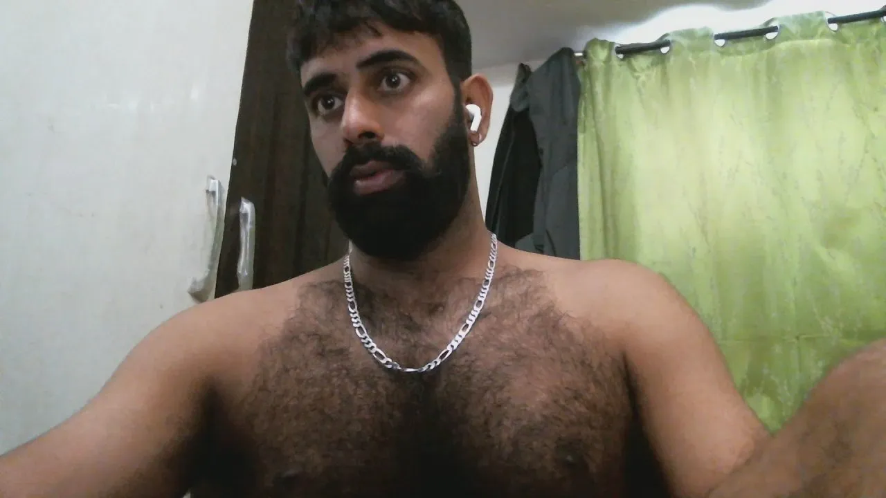 Offline Indiankinghairy on Cam4
