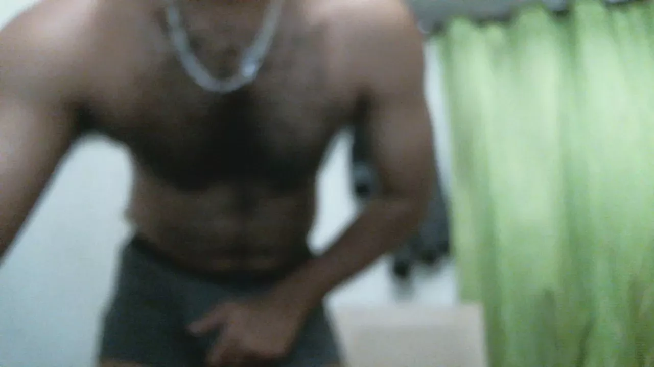 Offline Indiankinghairy on Cam4