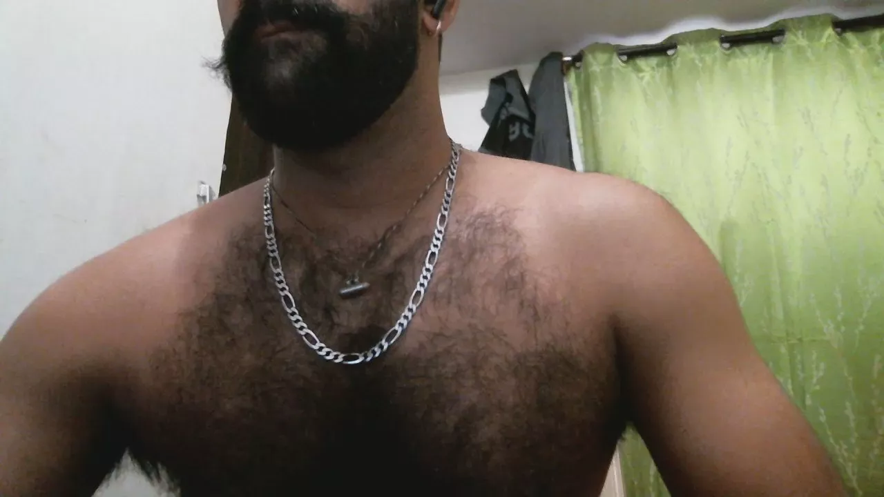 Offline Indiankinghairy on Cam4