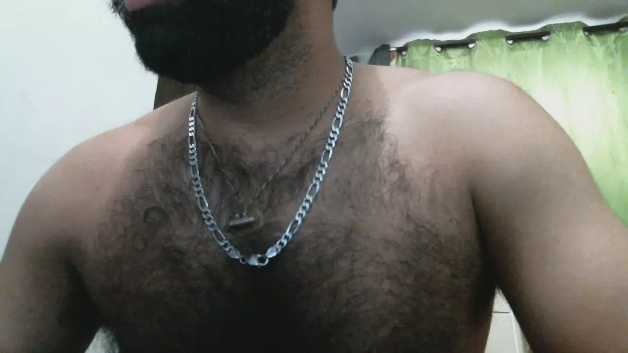 Offline Indiankinghairy on Cam4