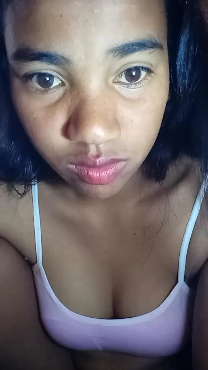 Offline Irinah01 on Cam4