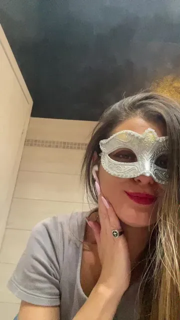 Offline Isabelhotsex on Cam4