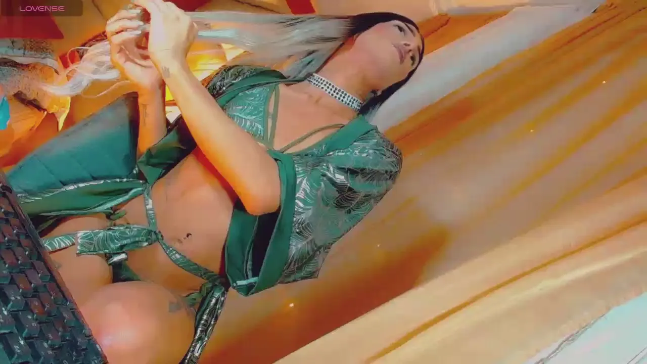 Offline isabellagirs on Cam4