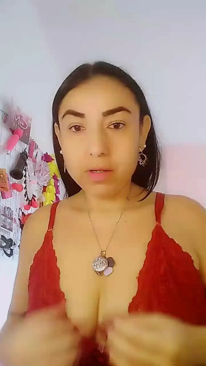 Offline Isadoradelicia on Cam4