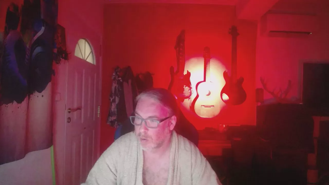 Offline jaimote30 on Cam4