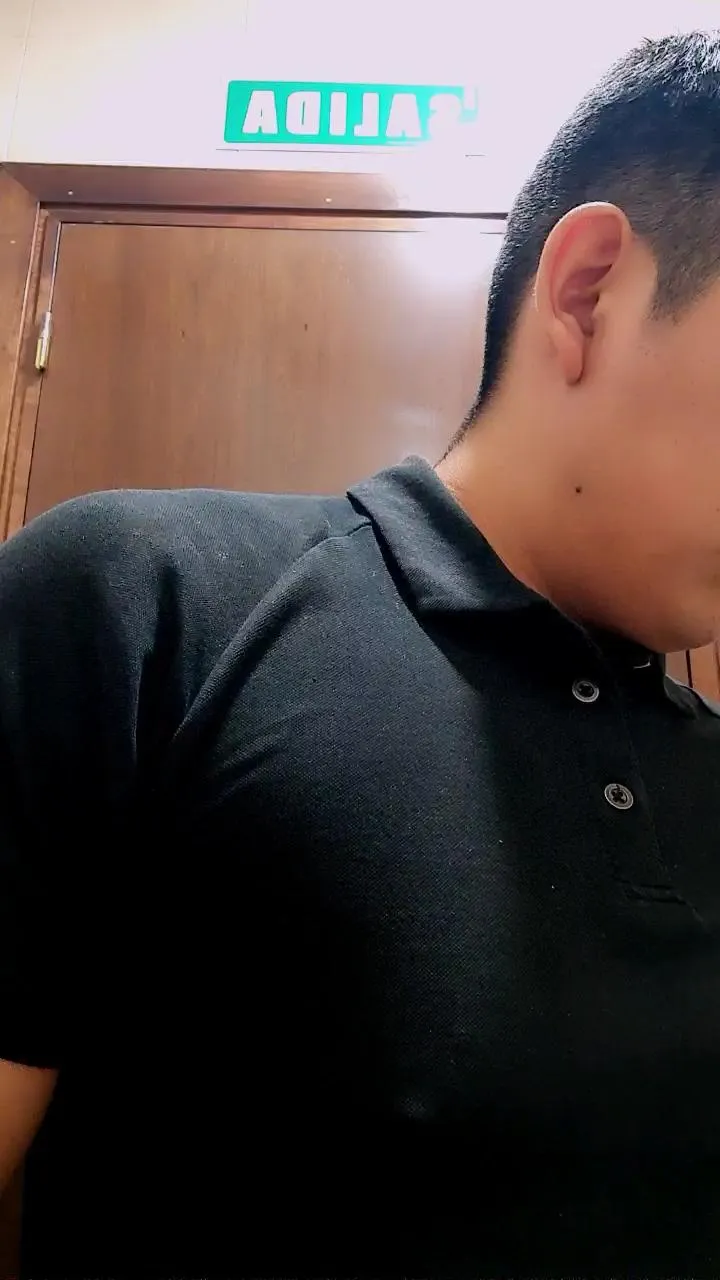 Offline James25nava on Cam4