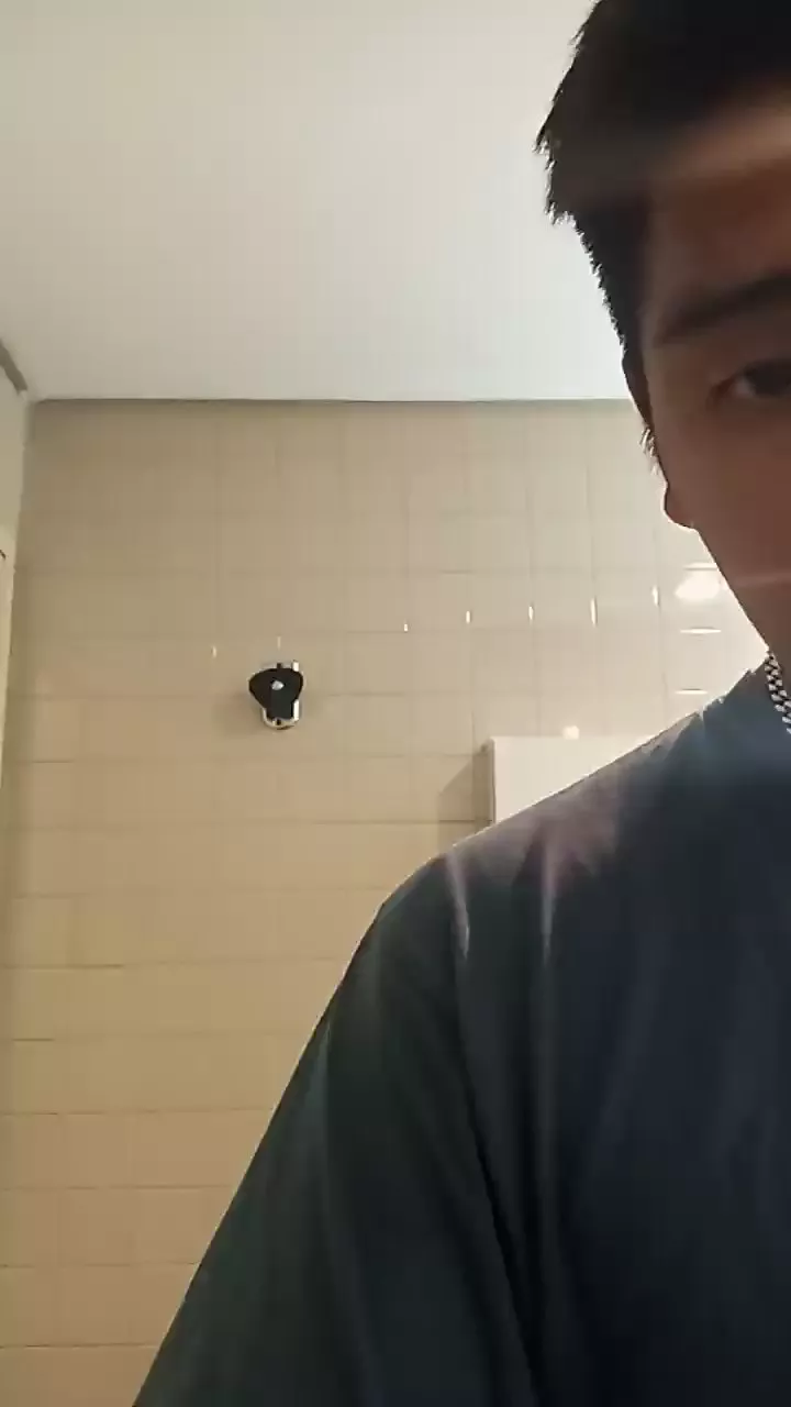 Offline James25nava on Cam4