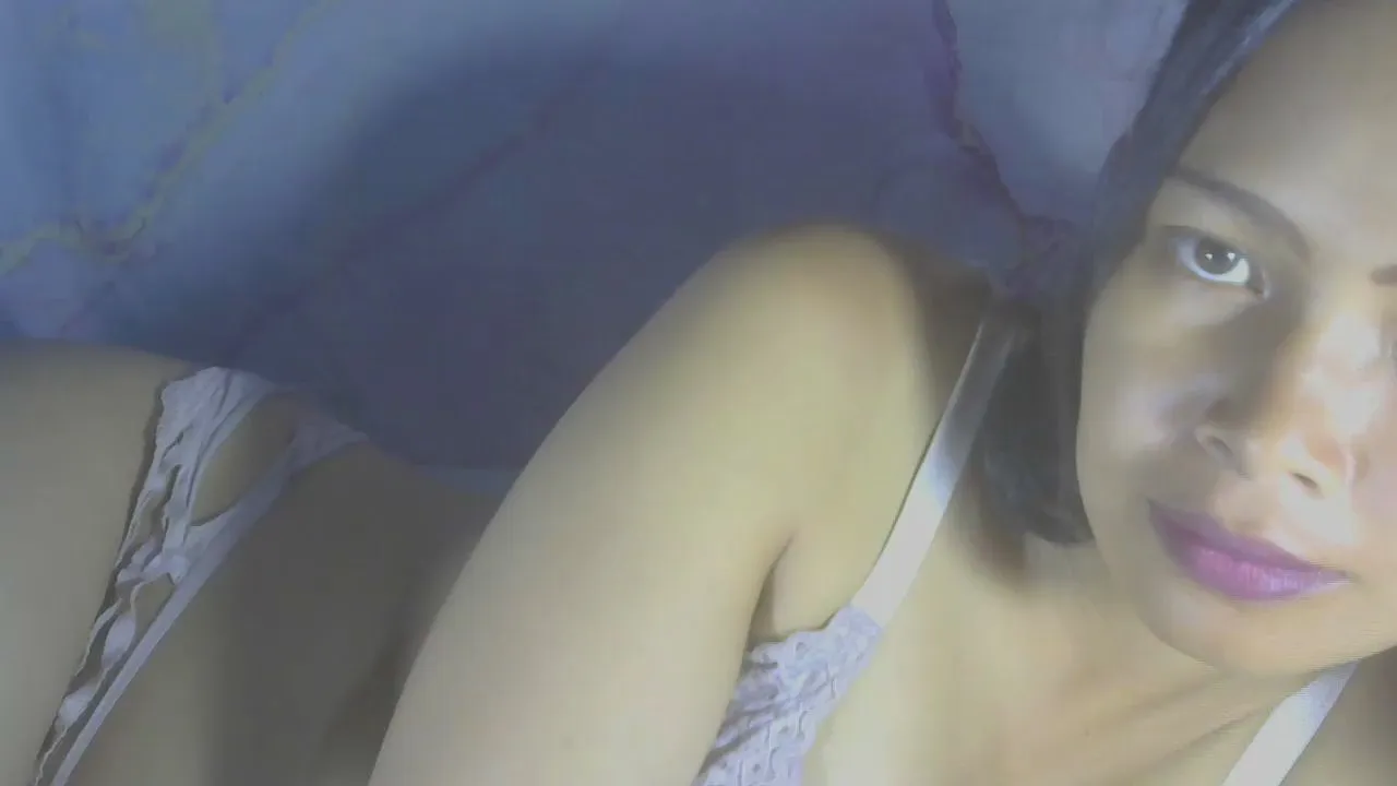 Offline Jannellah96_ on Cam4