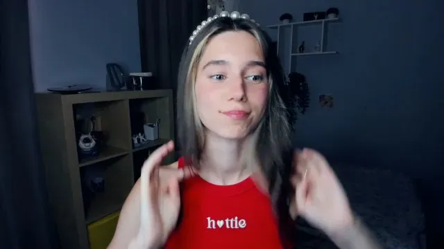 Offline JayneFurness on Cam4