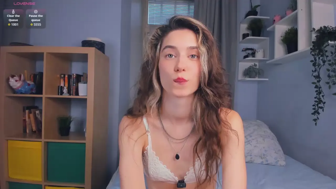 Offline JayneFurness on Cam4