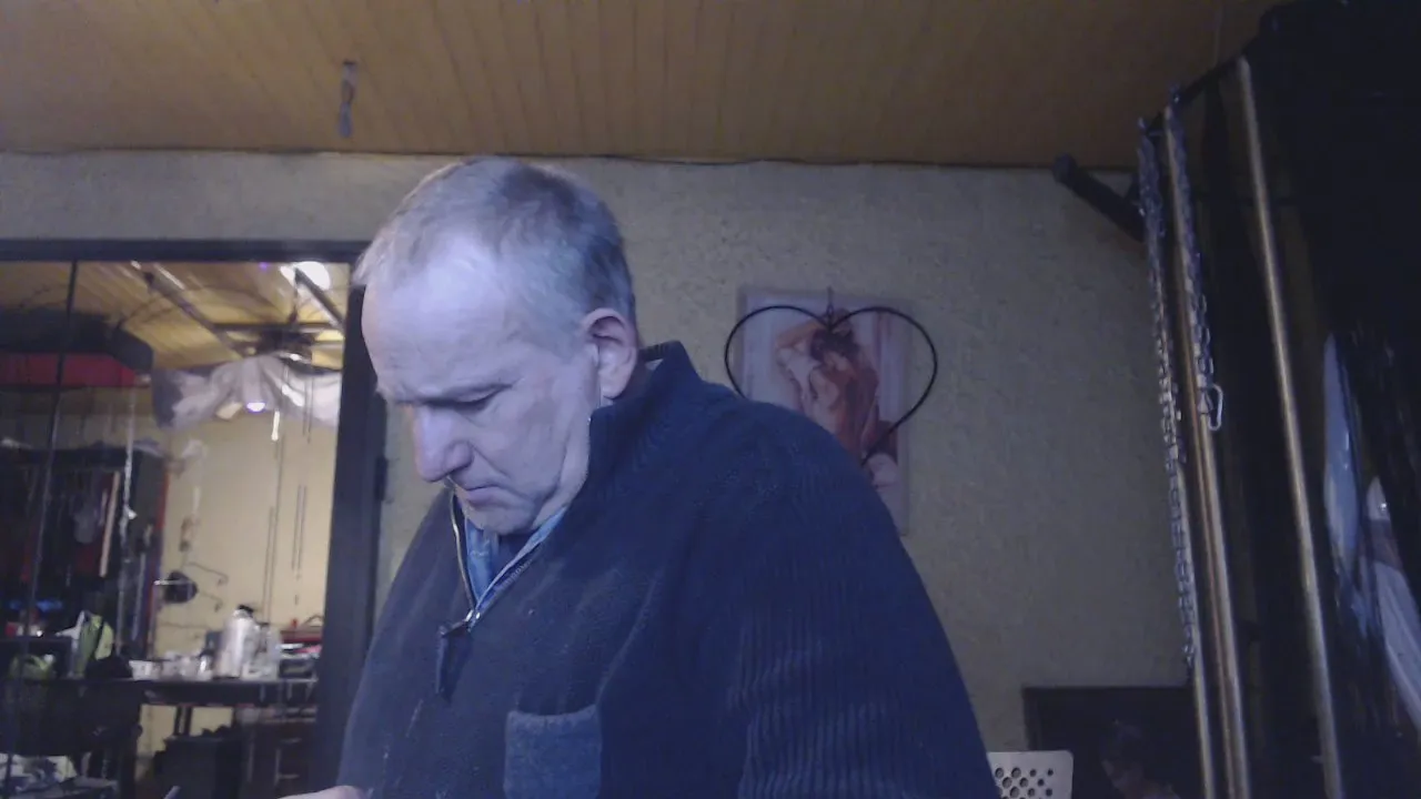 Offline jeanlulu on Cam4