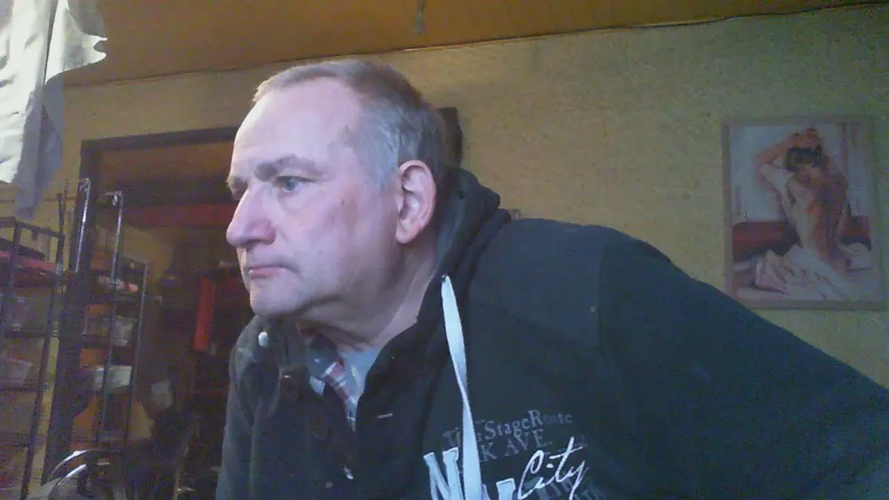 Offline jeanlulu on Cam4