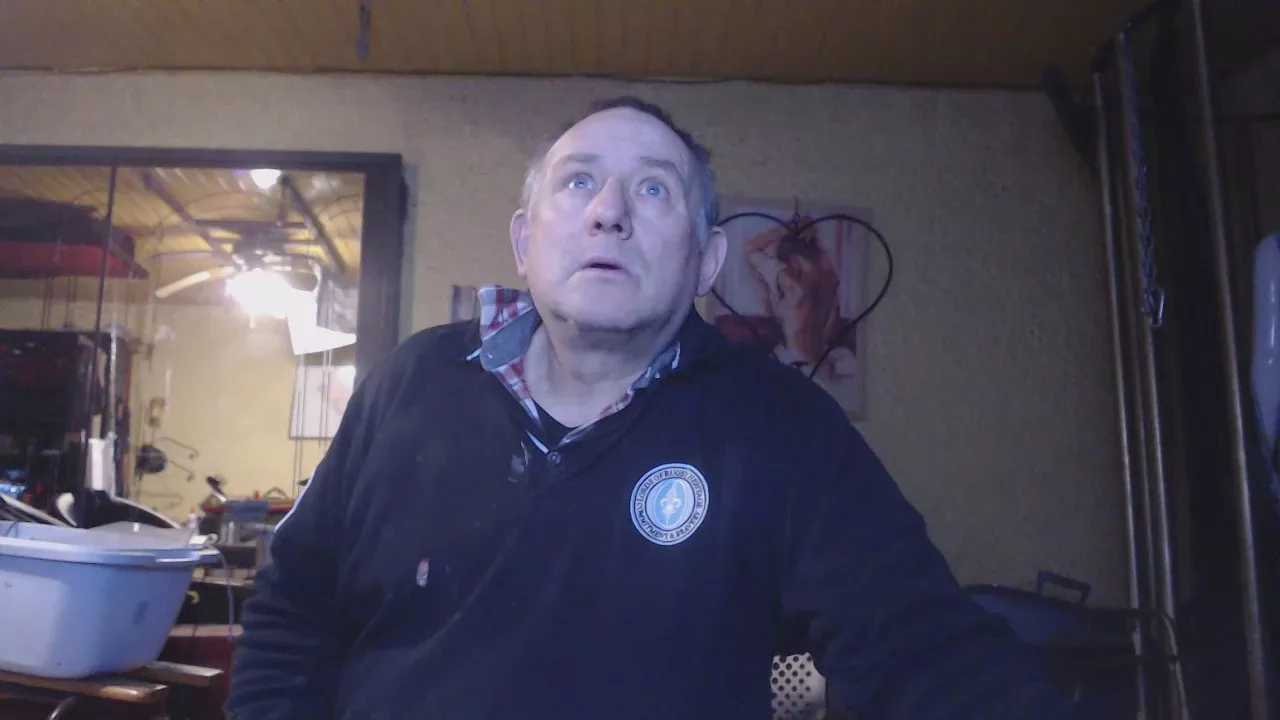 Offline jeanlulu on Cam4