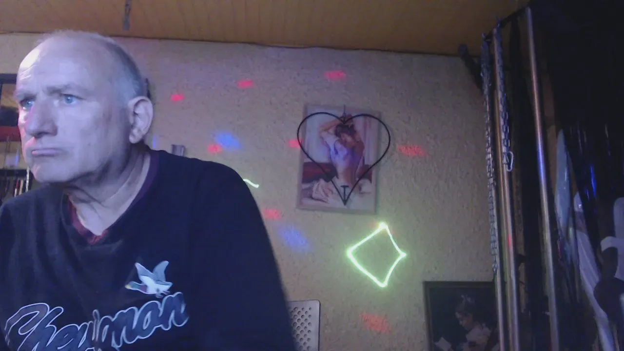 Offline jeanlulu on Cam4