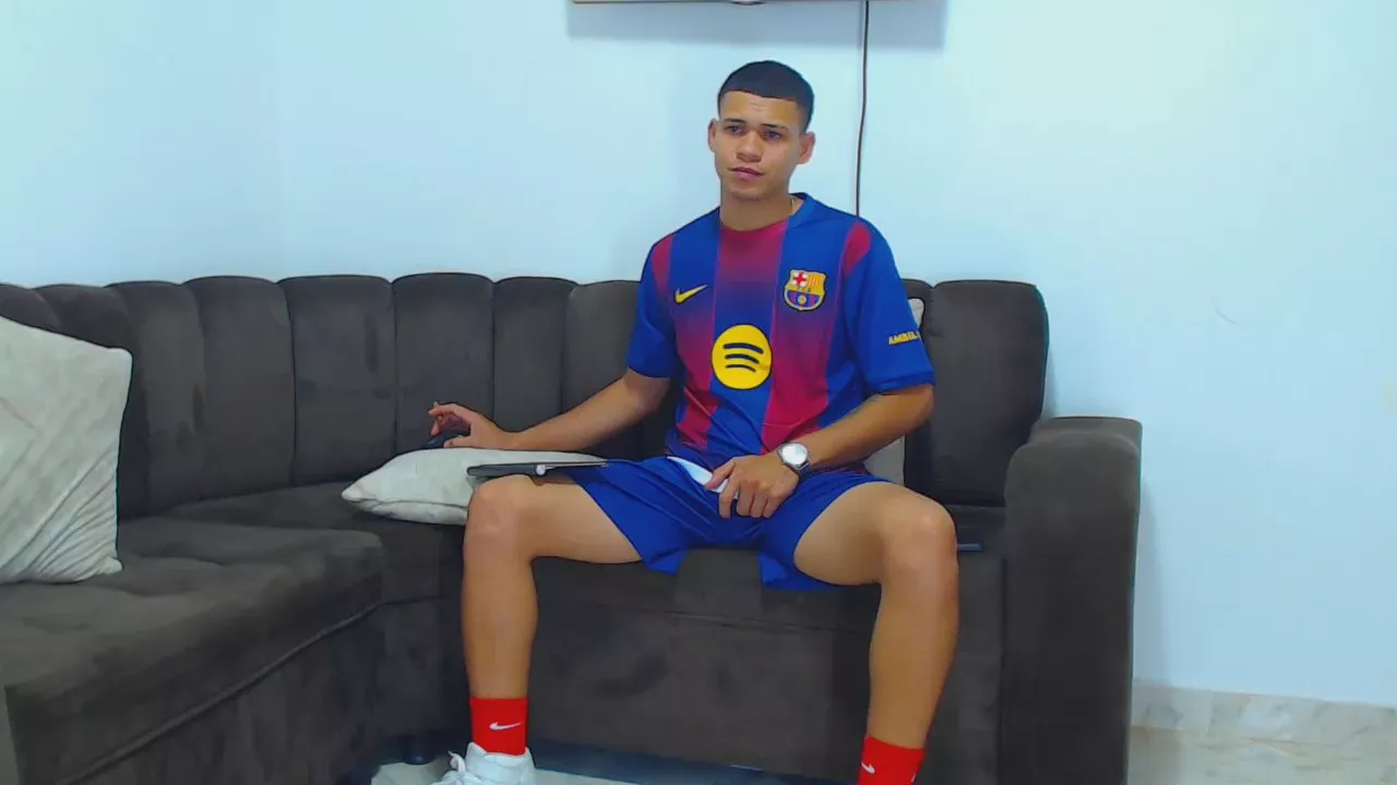 Offline jefferson_horny on Cam4