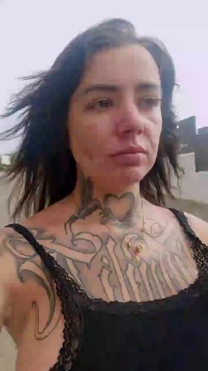 Offline jenytetas69 on Cam4