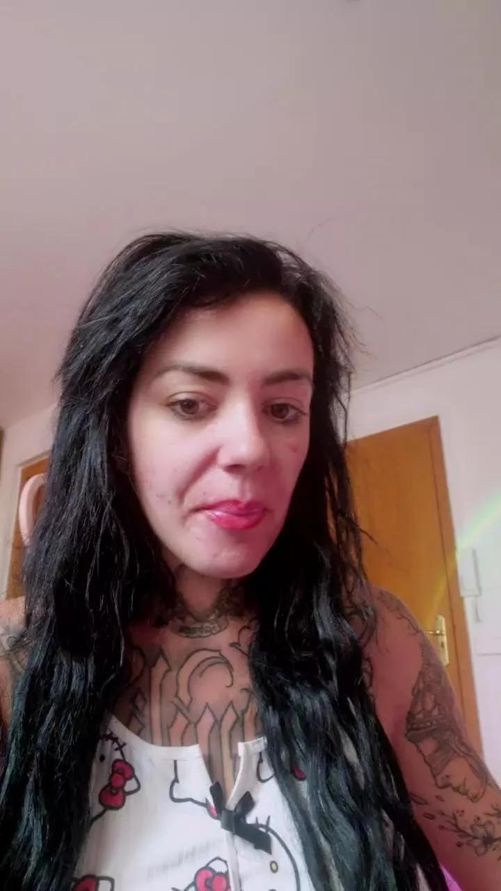 Offline jenytetas69 on Cam4