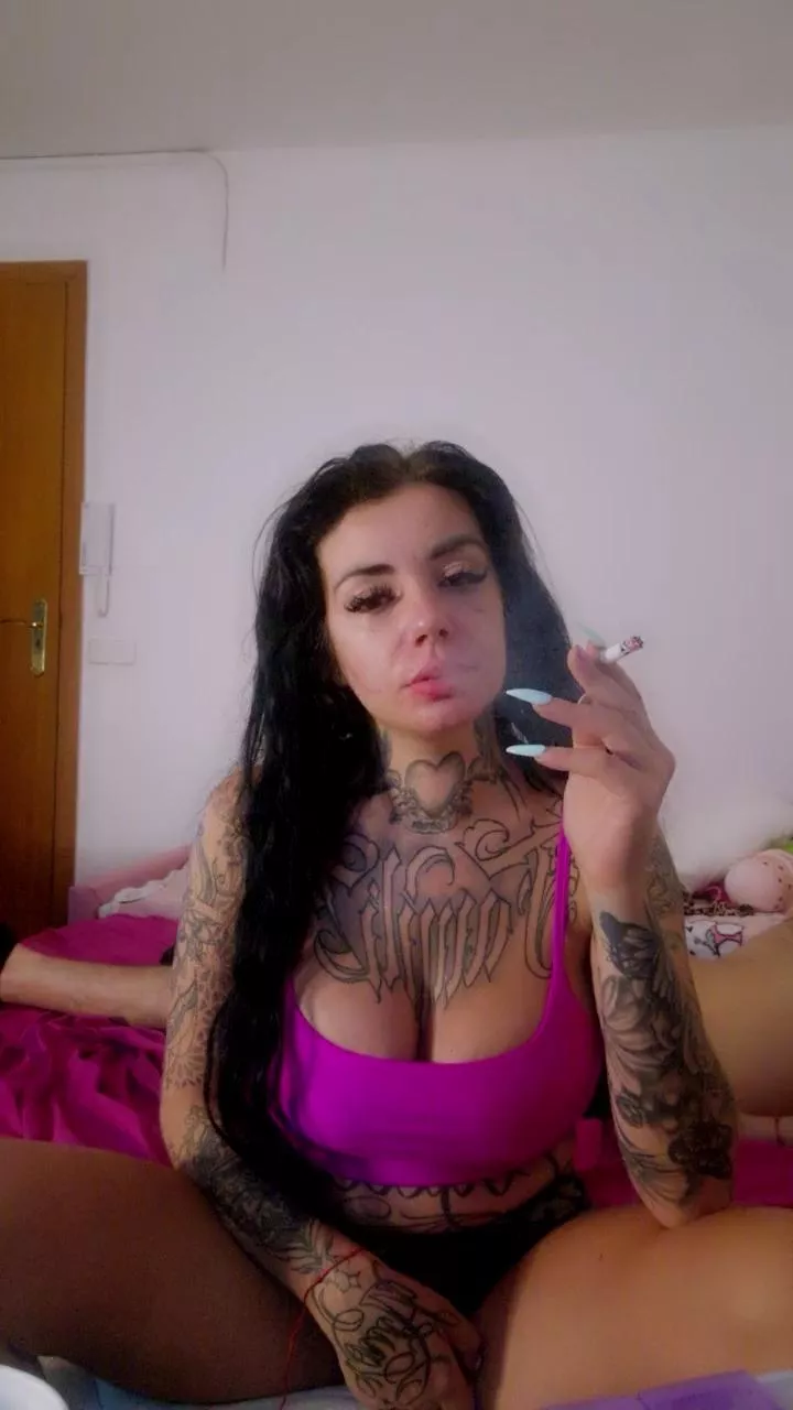 Offline jenytetas69 on Cam4