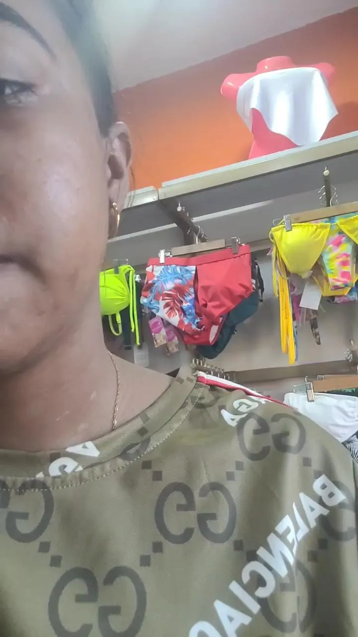 Offline Jessicareyna on Cam4