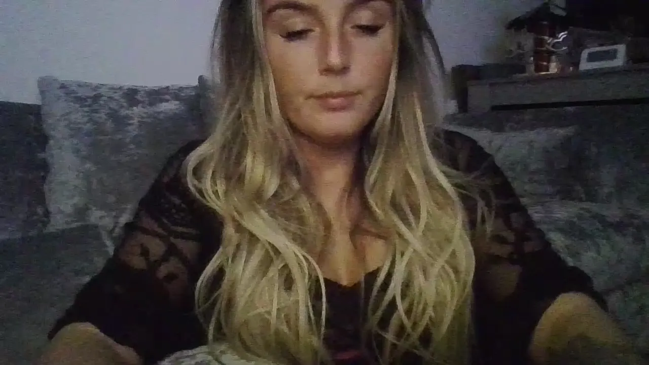 Offline JessieMillerX on Cam4