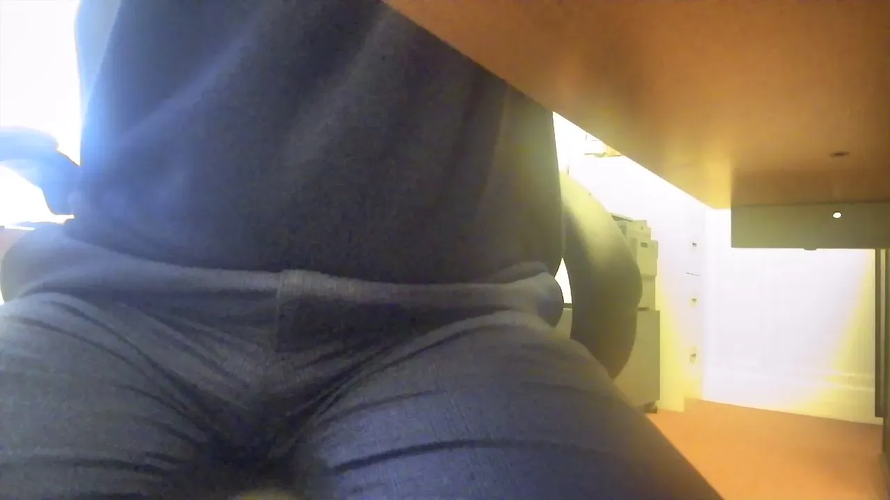 Offline john69uk2 on Cam4