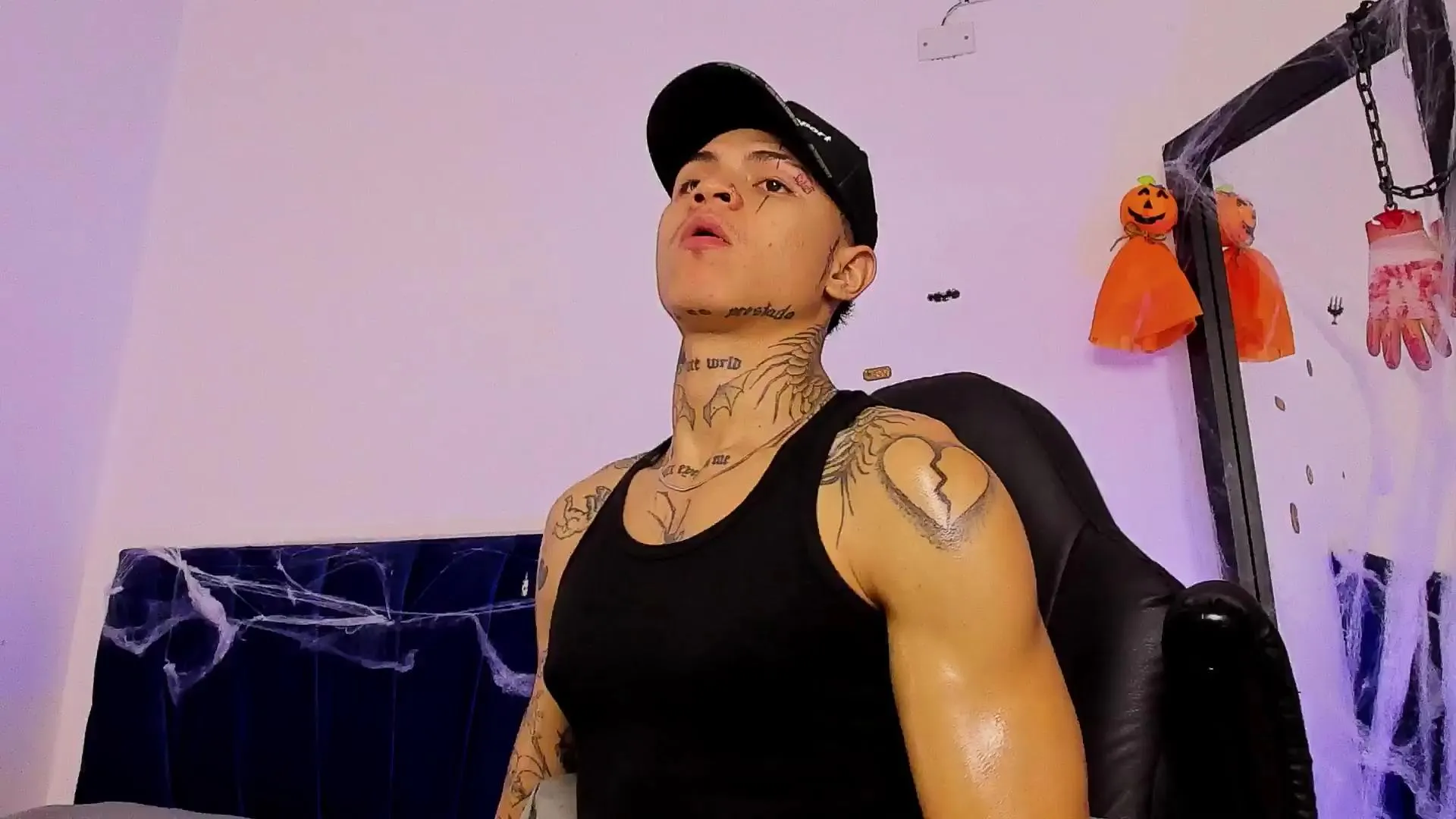 Offline john_mystic1 on Cam4