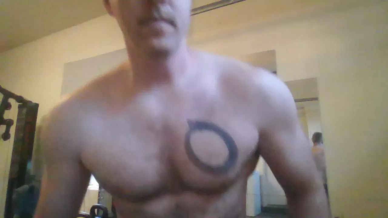Offline johnhandcock19 on Cam4
