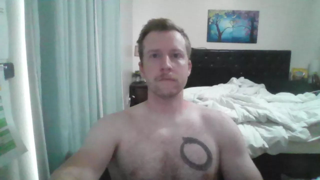 Offline johnhandcock19 on Cam4