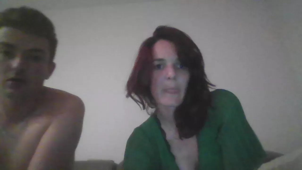 Offline Joy_s_couple on Cam4