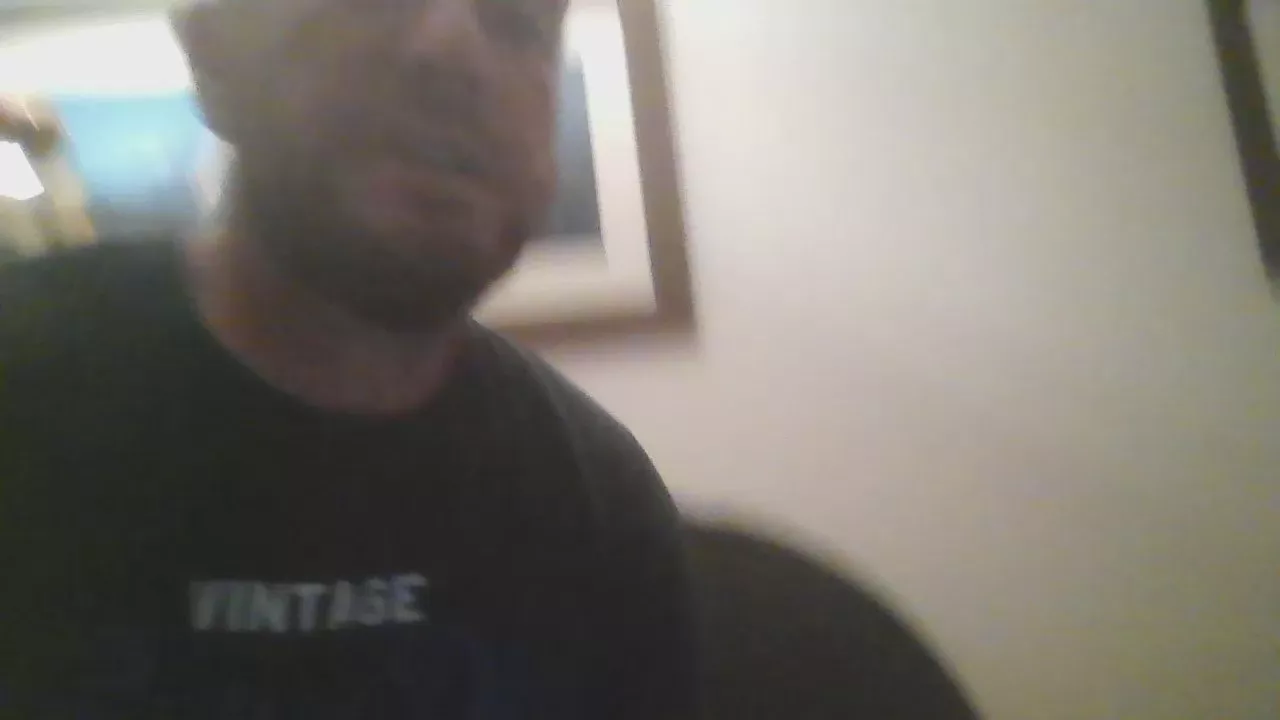 Offline Joy_s_couple on Cam4