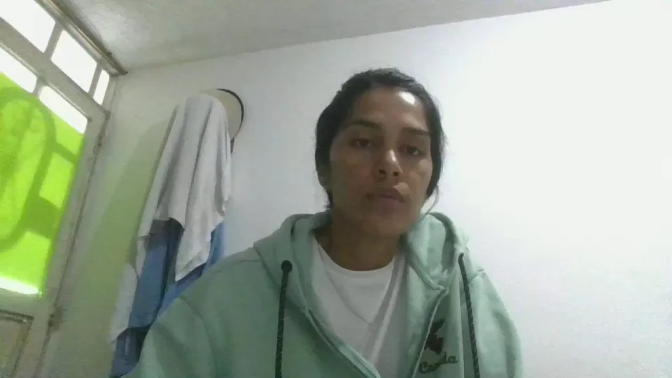 Offline JuanaBrunette7 on Cam4