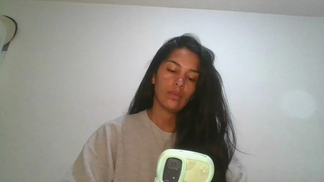 Offline JuanaBrunette7 on Cam4