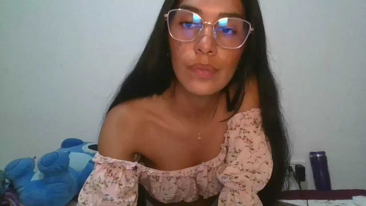 Offline JuanaBrunette7 on Cam4