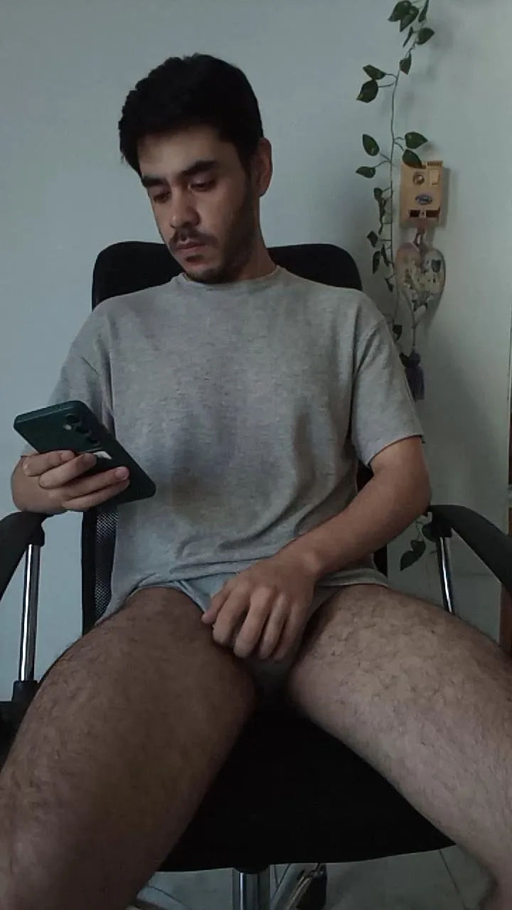 Offline Juann2725 on Cam4