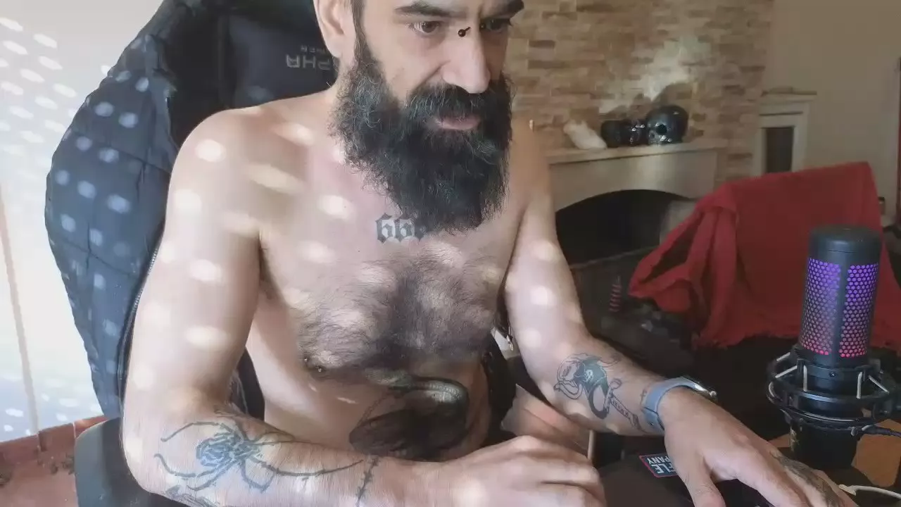 Offline JudaSx666 on Cam4