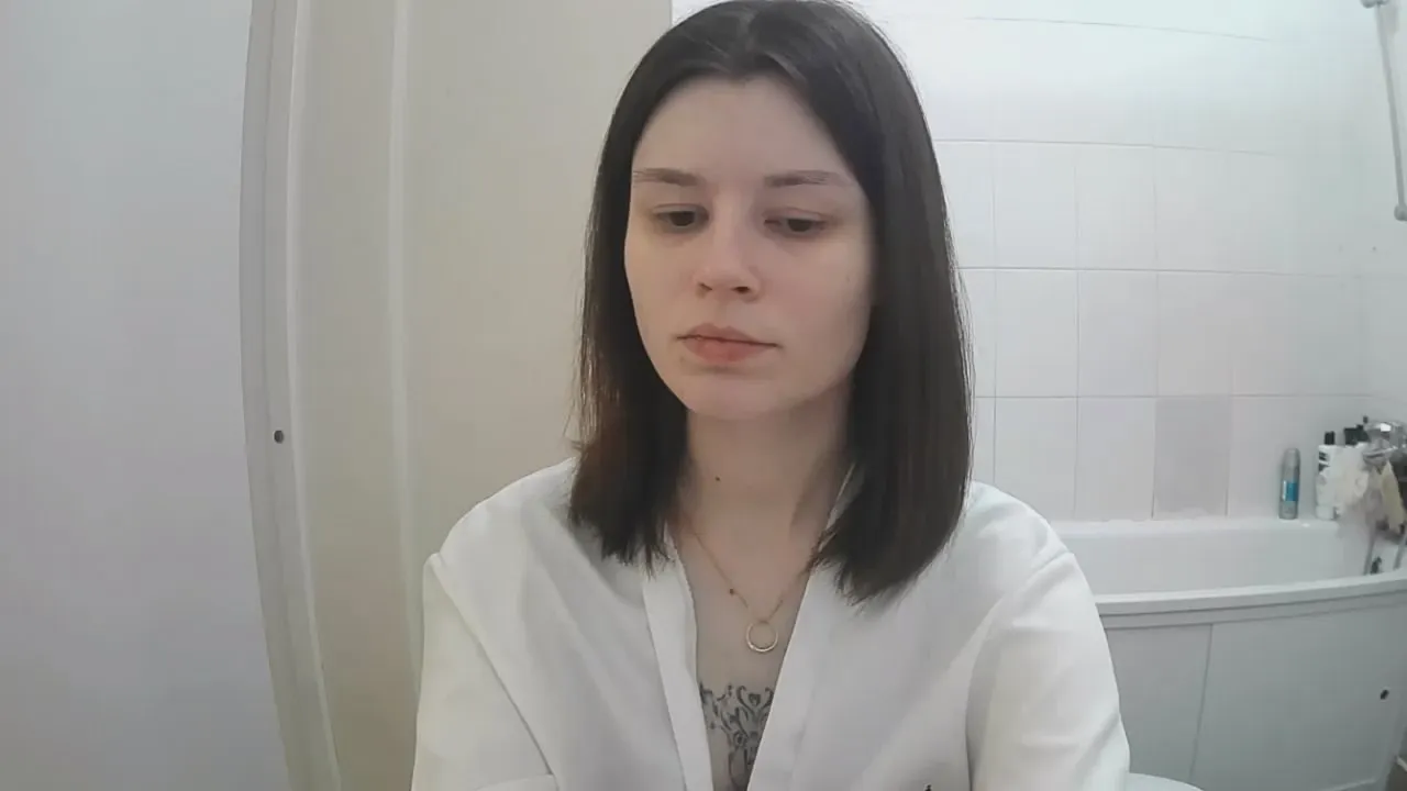 Offline JuleWoolfolk on Cam4