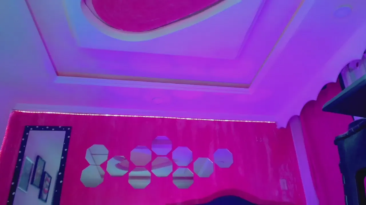 Offline Julia_Bulette1 on Cam4