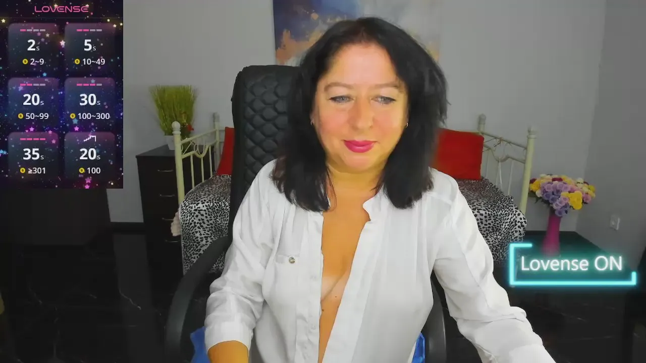 Offline Julia_Dean on Cam4