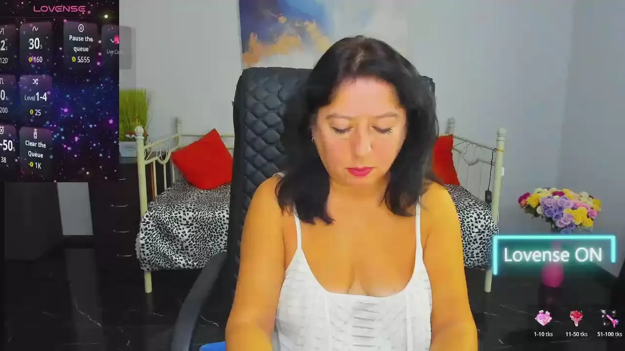 Offline Julia_Dean on Cam4