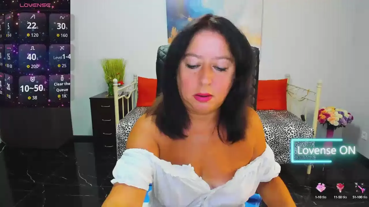 Offline Julia_Dean on Cam4